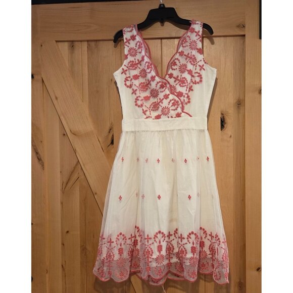 Garnet Hill Size Sz 2 Lacey Overlay Dress Sheer Sleeveless Mini Embroidered Pink - Picture 1 of 14